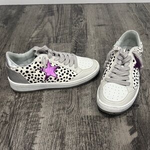 ShuShop White Sneakers with Purple Star and Silver Accents